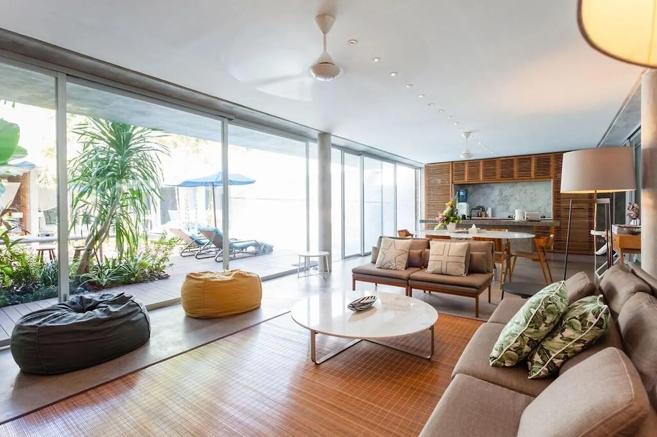 Villa C88 Seminyak Σεμινιάκ